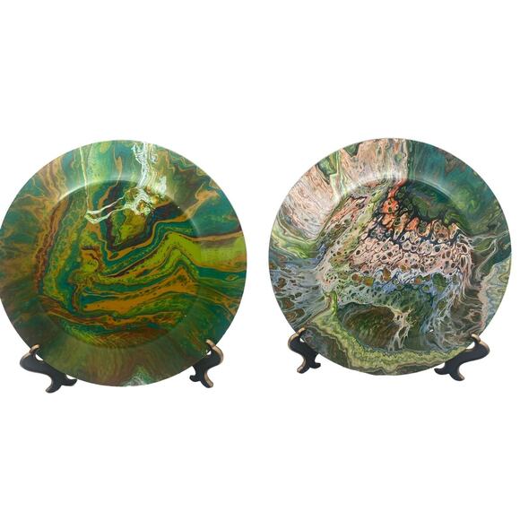 Hydro Dip Style Painted 10.5" Plates Platters Retro Groovy Decor Set Of 2 - Picture 2 of 14